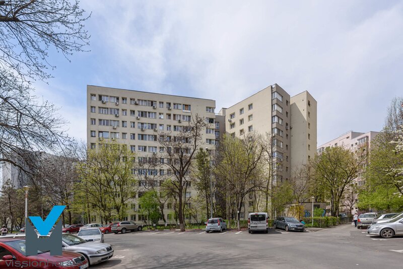 Titan, 5 min de metrou, loc parcare, 2 camere decomandat